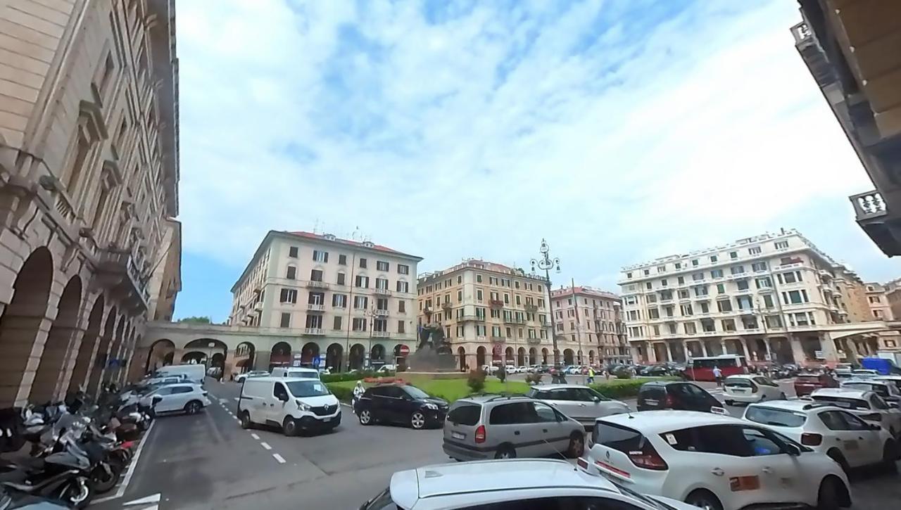 Tra Centro E Mare - Intero Appartamento Con Parcheggio Savona Kültér fotó