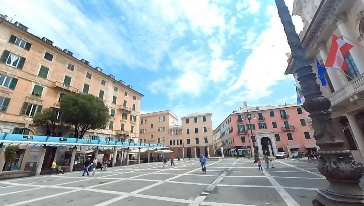 Tra Centro E Mare - Intero Appartamento Con Parcheggio Savona Kültér fotó