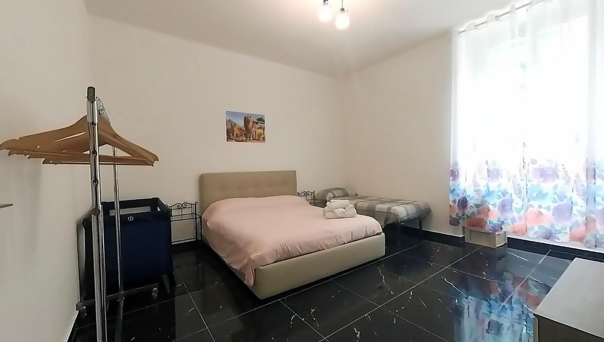 Tra Centro E Mare - Intero Appartamento Con Parcheggio Savona Kültér fotó