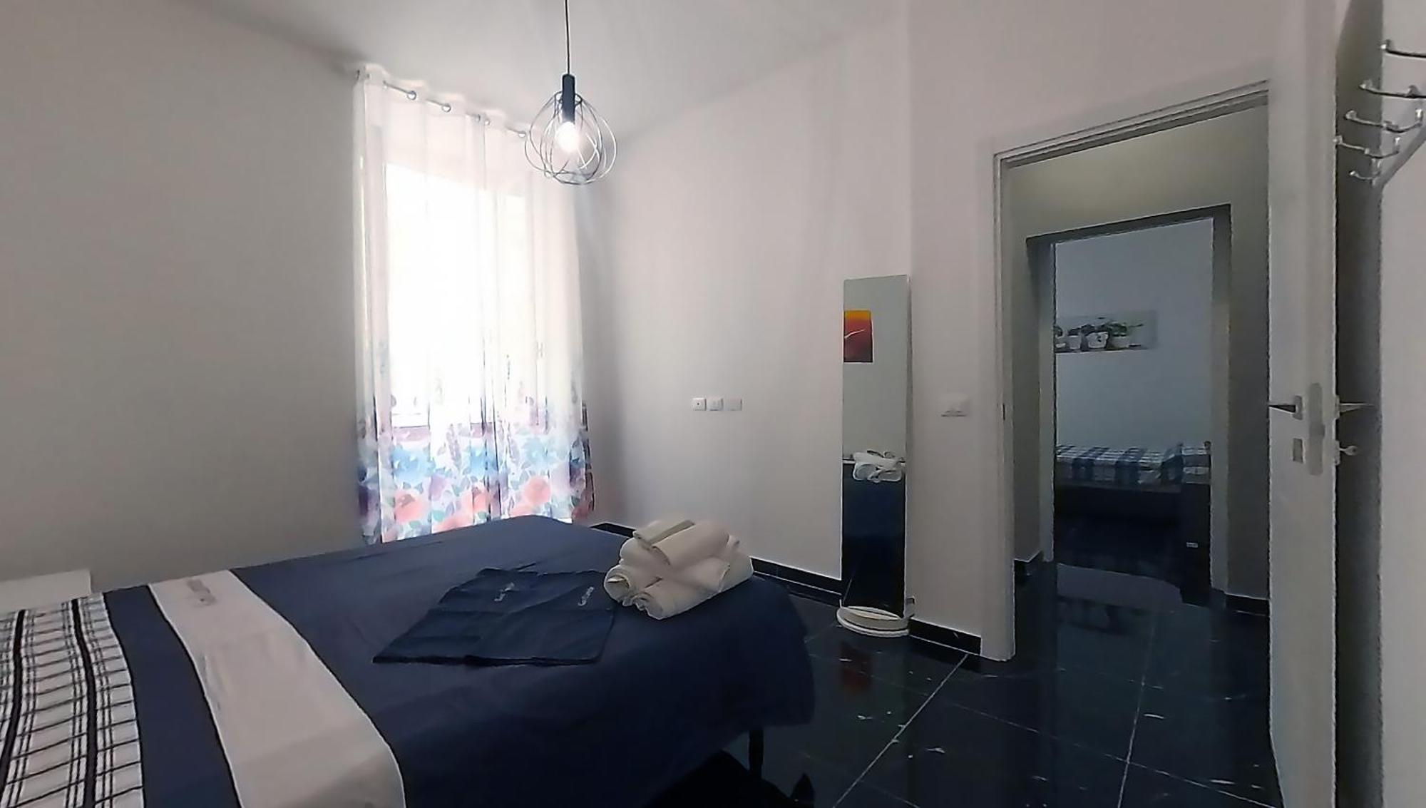 Tra Centro E Mare - Intero Appartamento Con Parcheggio Savona Kültér fotó
