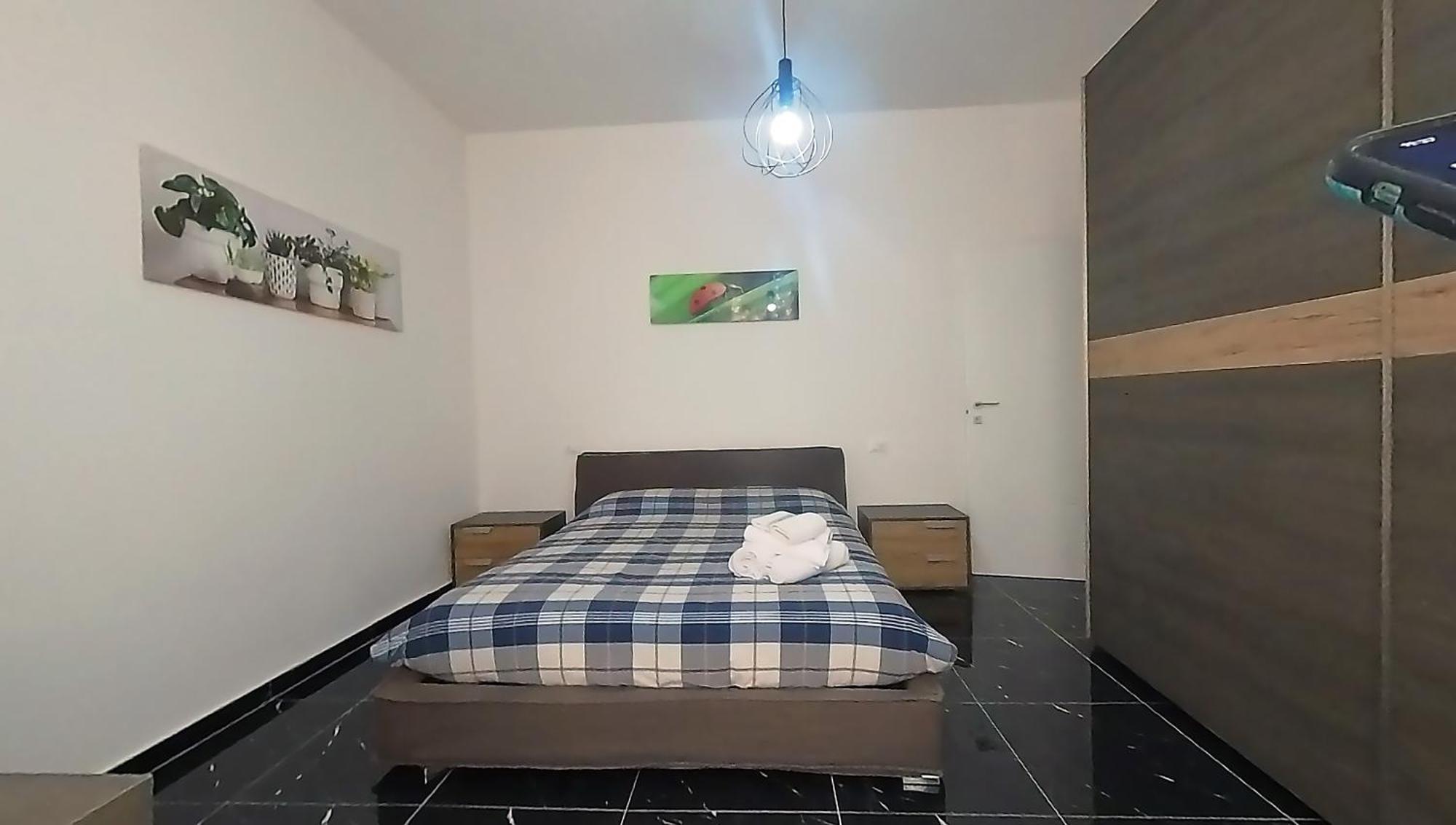 Tra Centro E Mare - Intero Appartamento Con Parcheggio Savona Kültér fotó