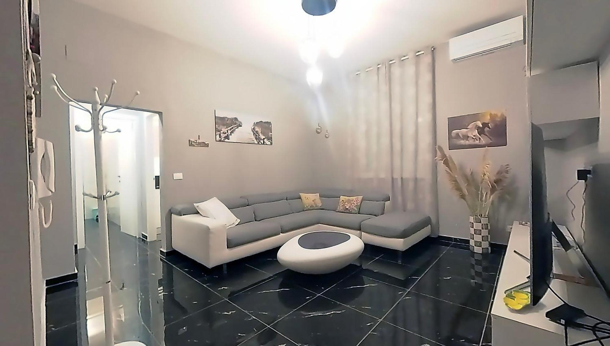 Tra Centro E Mare - Intero Appartamento Con Parcheggio Savona Kültér fotó